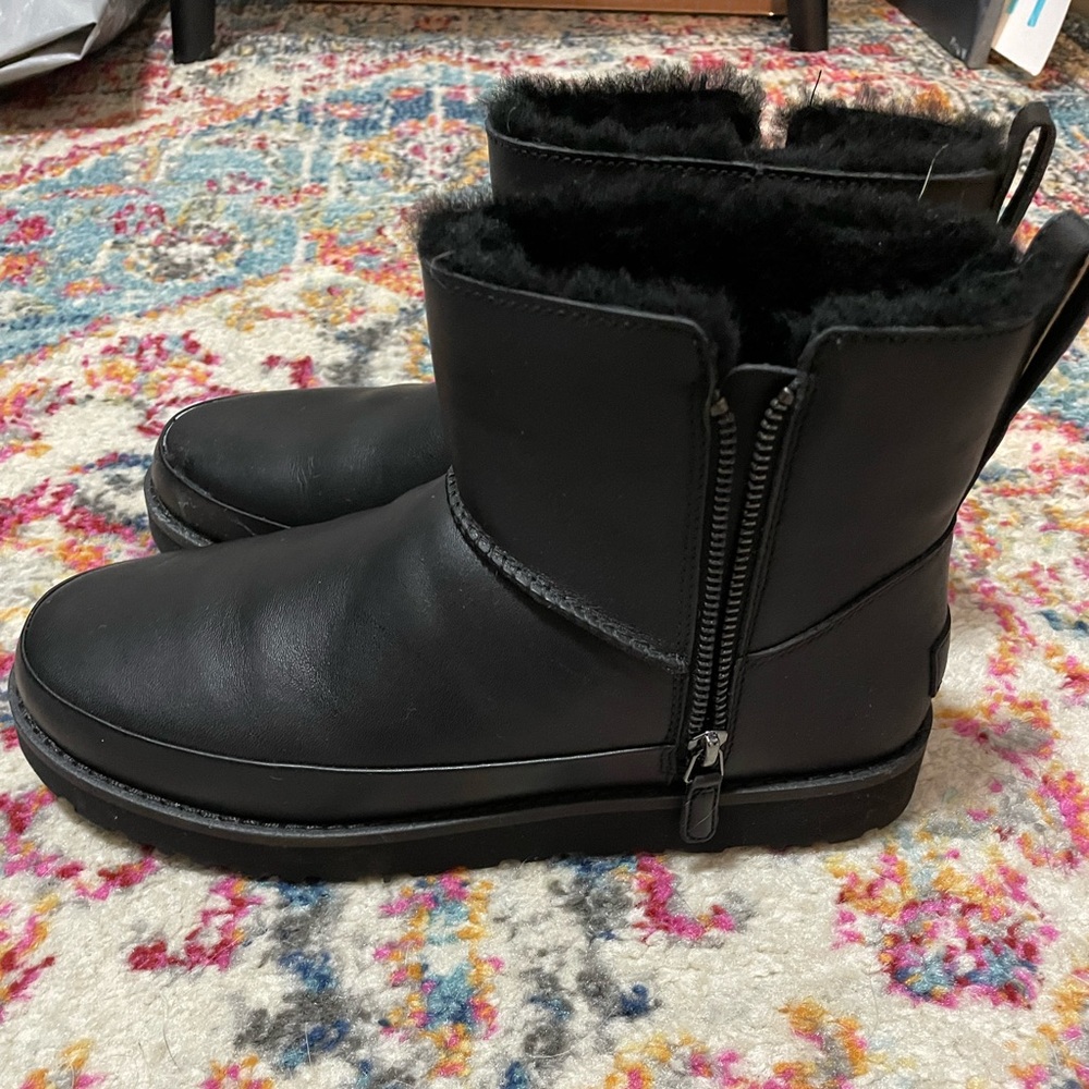 UGG Leather zip up boots fur lining, waterproof